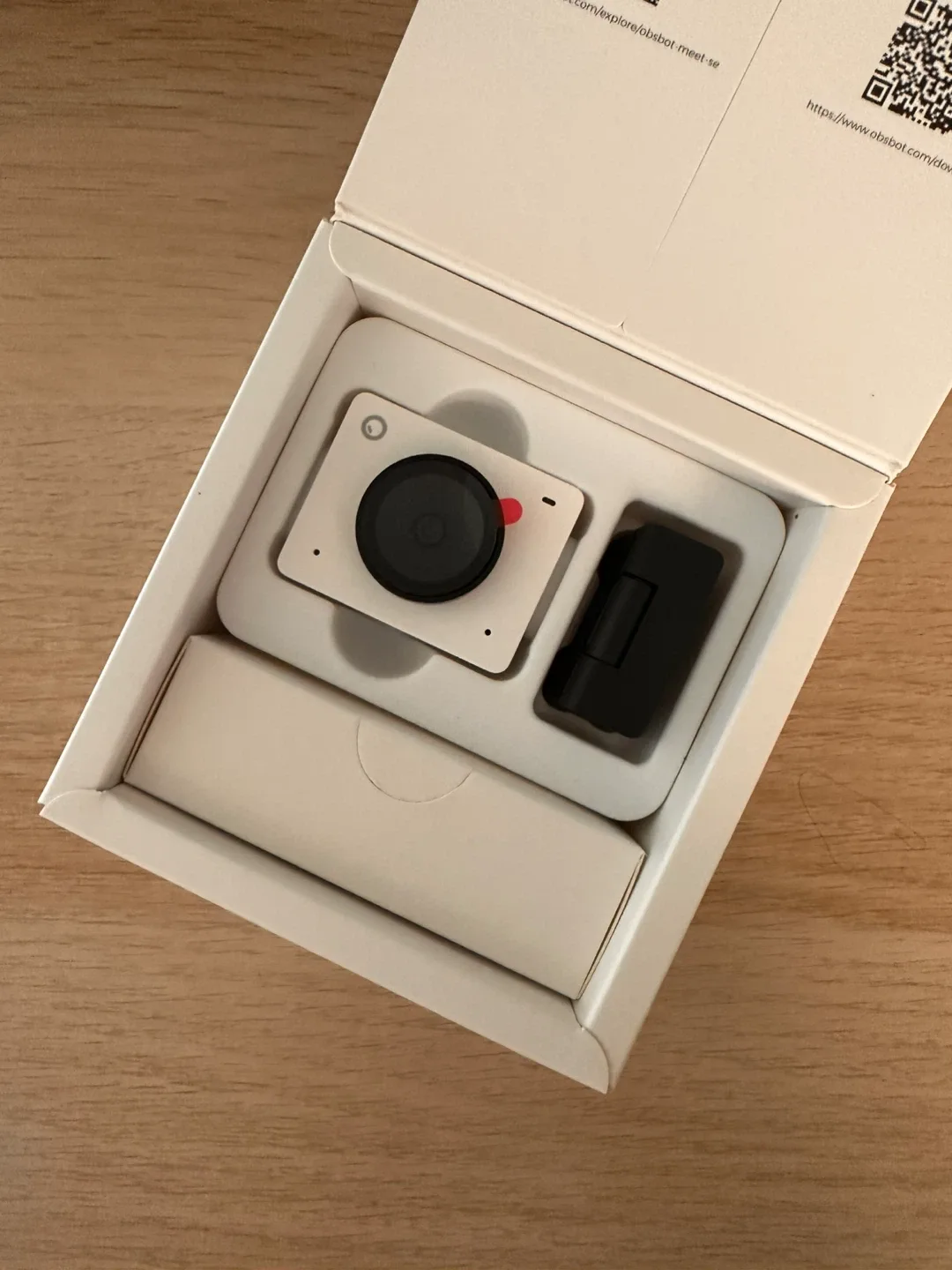 New OBSBOT Tiny 1080P Webcam - White thumbnail