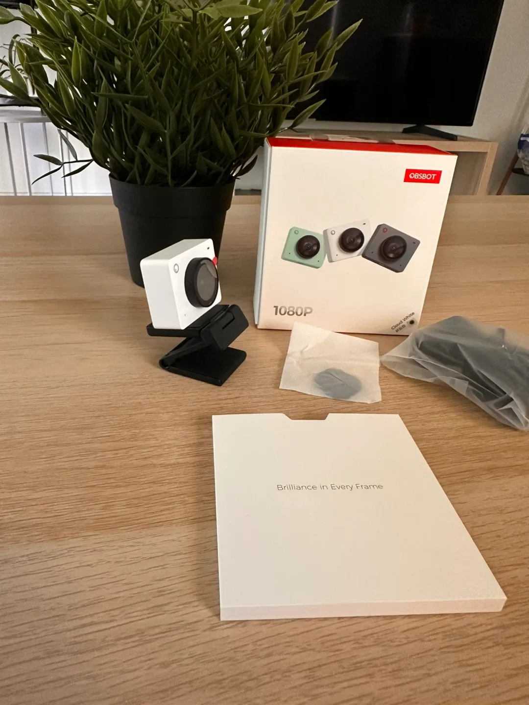 New OBSBOT Tiny 1080P Webcam - White image indicator(3)