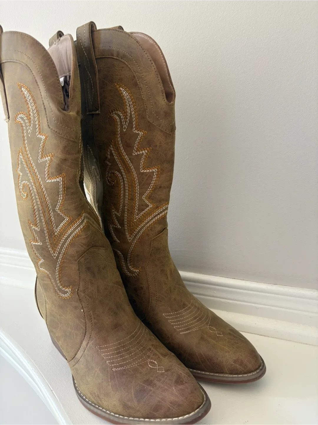 Brown Embroidered Cowboy Boots - Size 10 (NEW) image indicator(2)