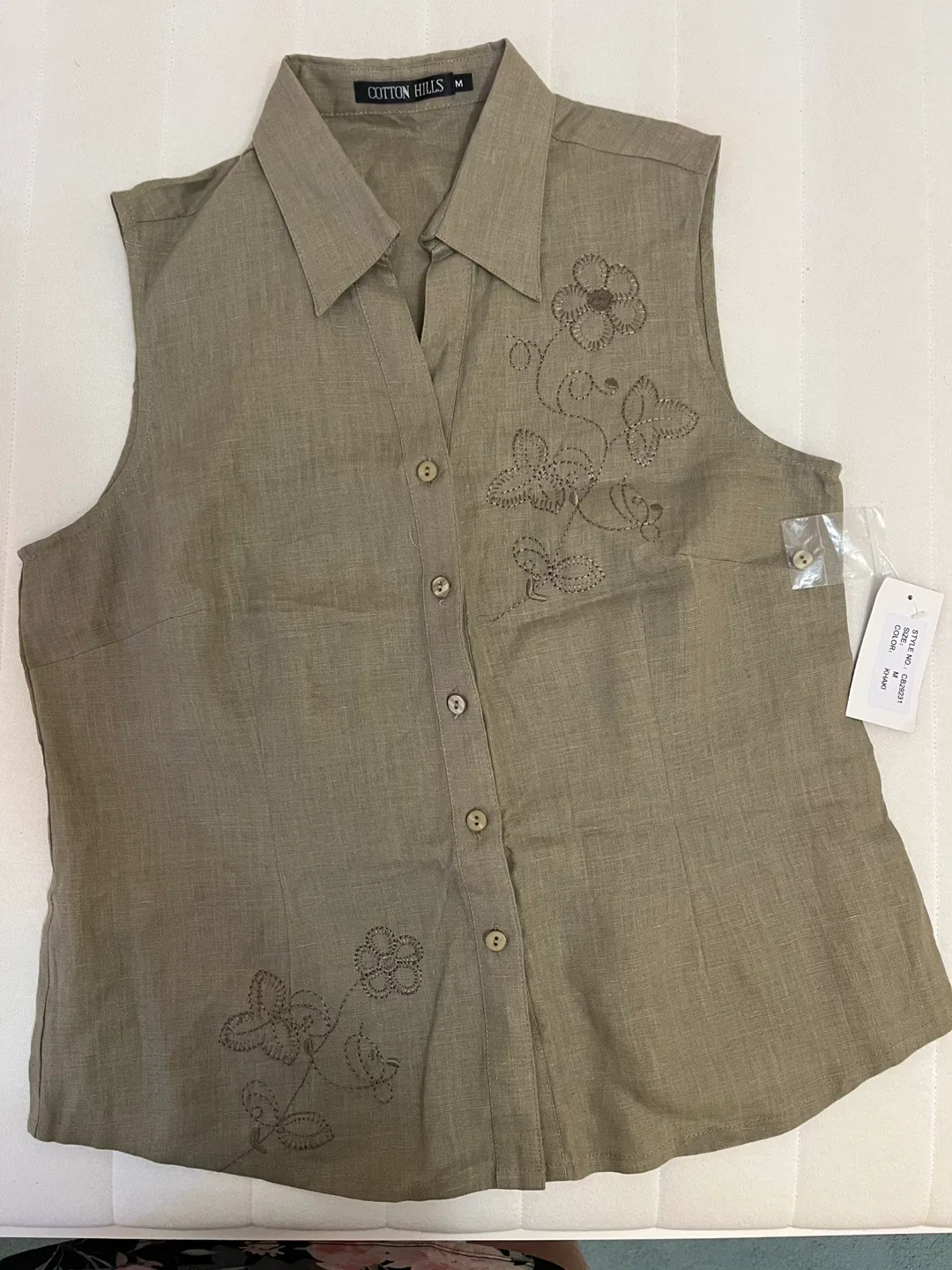 New Cotton Hills Khaki Sleeveless Blouse - Size M thumbnail