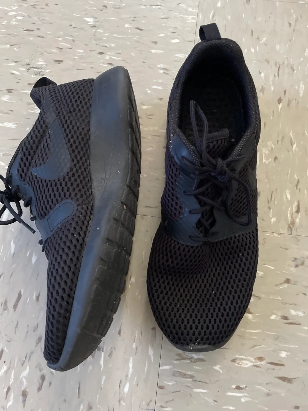 Nike Roshe sneakers image indicator(2)