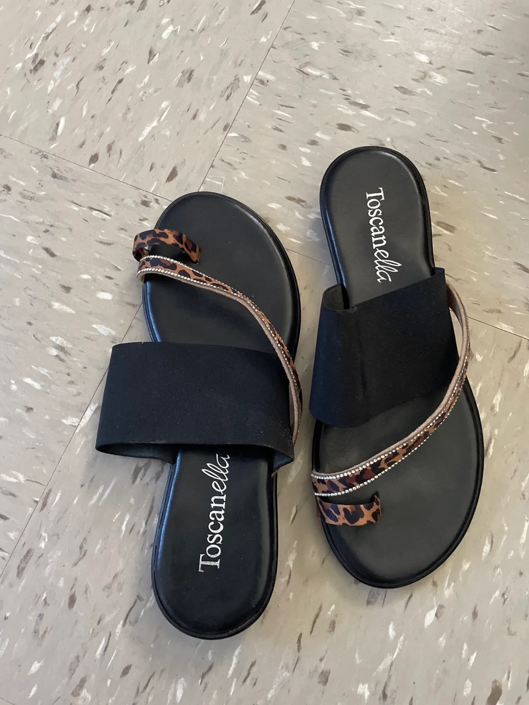 Toscanella Black Sandals image indicator(2)