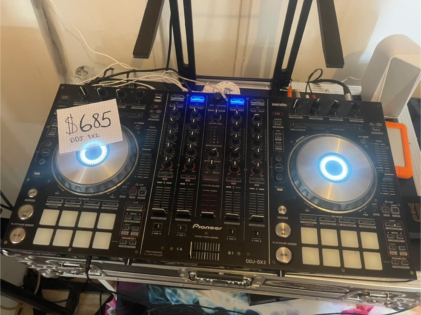 Pioneer DDJ-SX2 Serato DJ Controller thumbnail