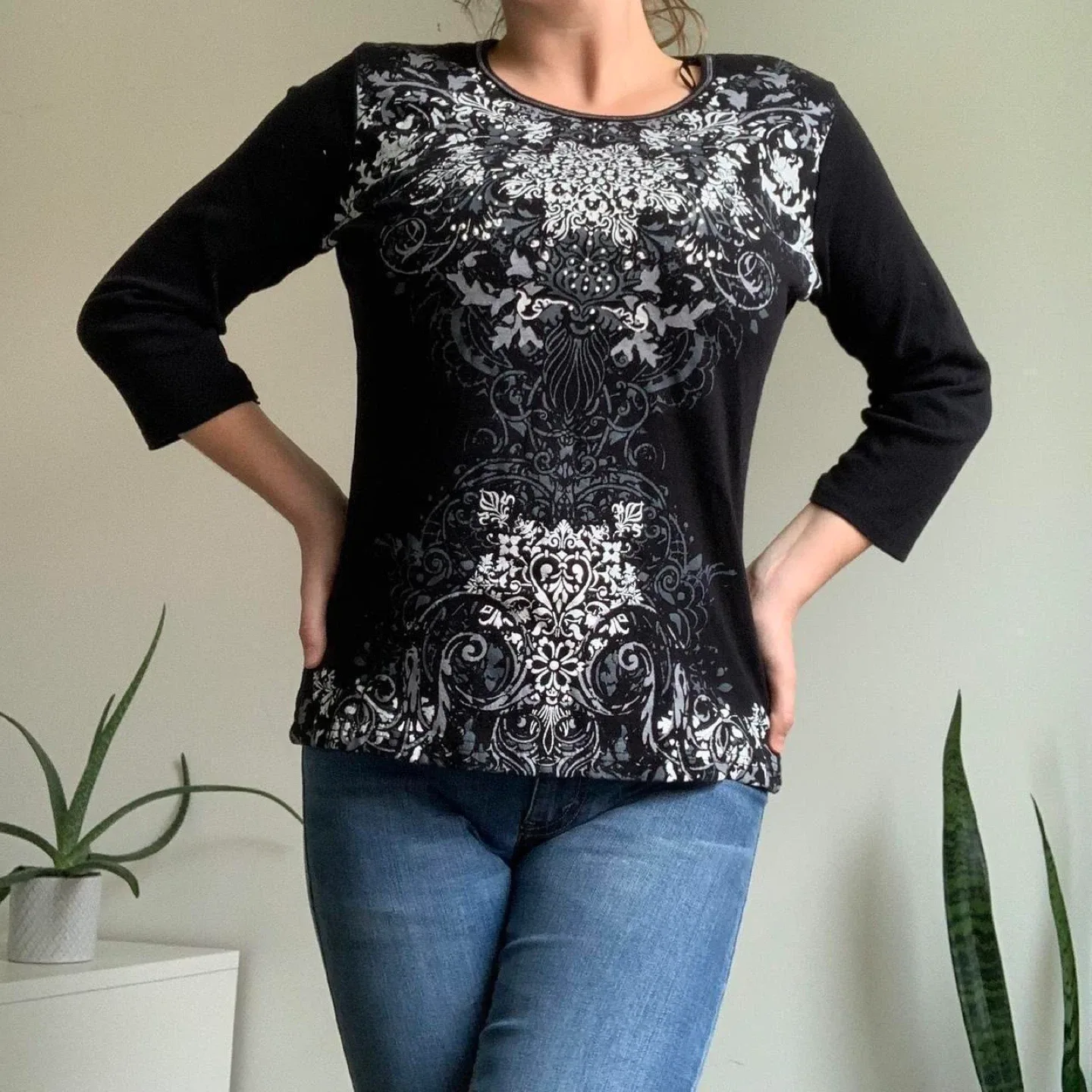 Y2k black and white rhinestone graphic 3/4 sleeve tee image indicator(4)