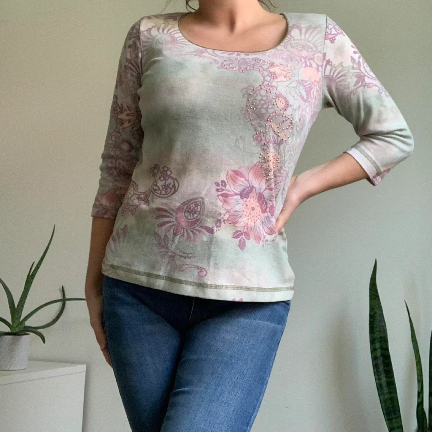 Soft green and pink floral print 3/4 sleeve top image indicator(3)