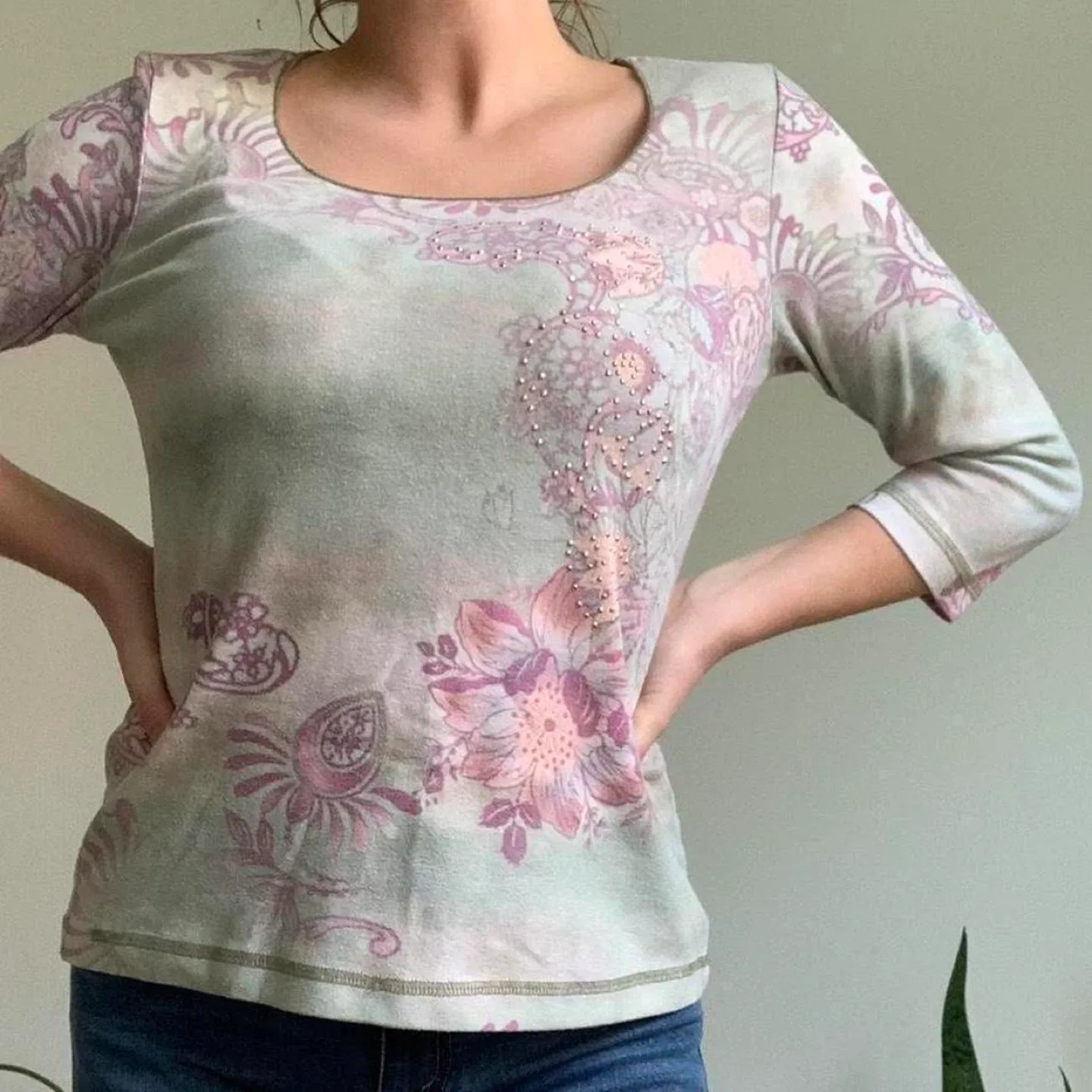 Soft green and pink floral print 3/4 sleeve top image indicator(4)