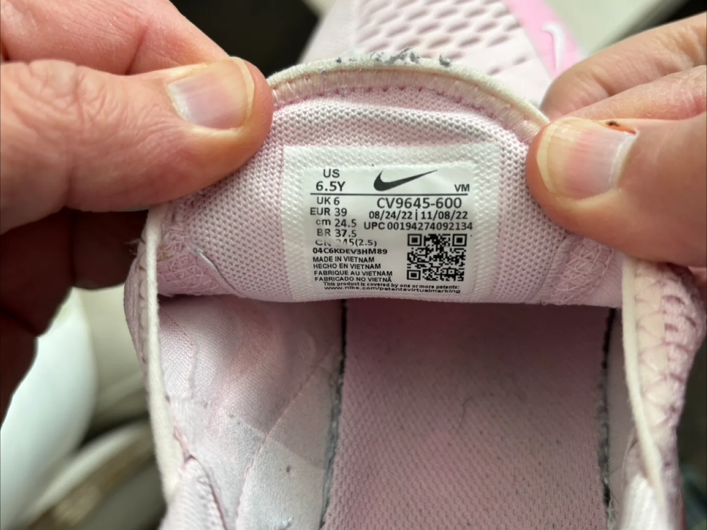 Nike youth air max 270 image indicator(4)