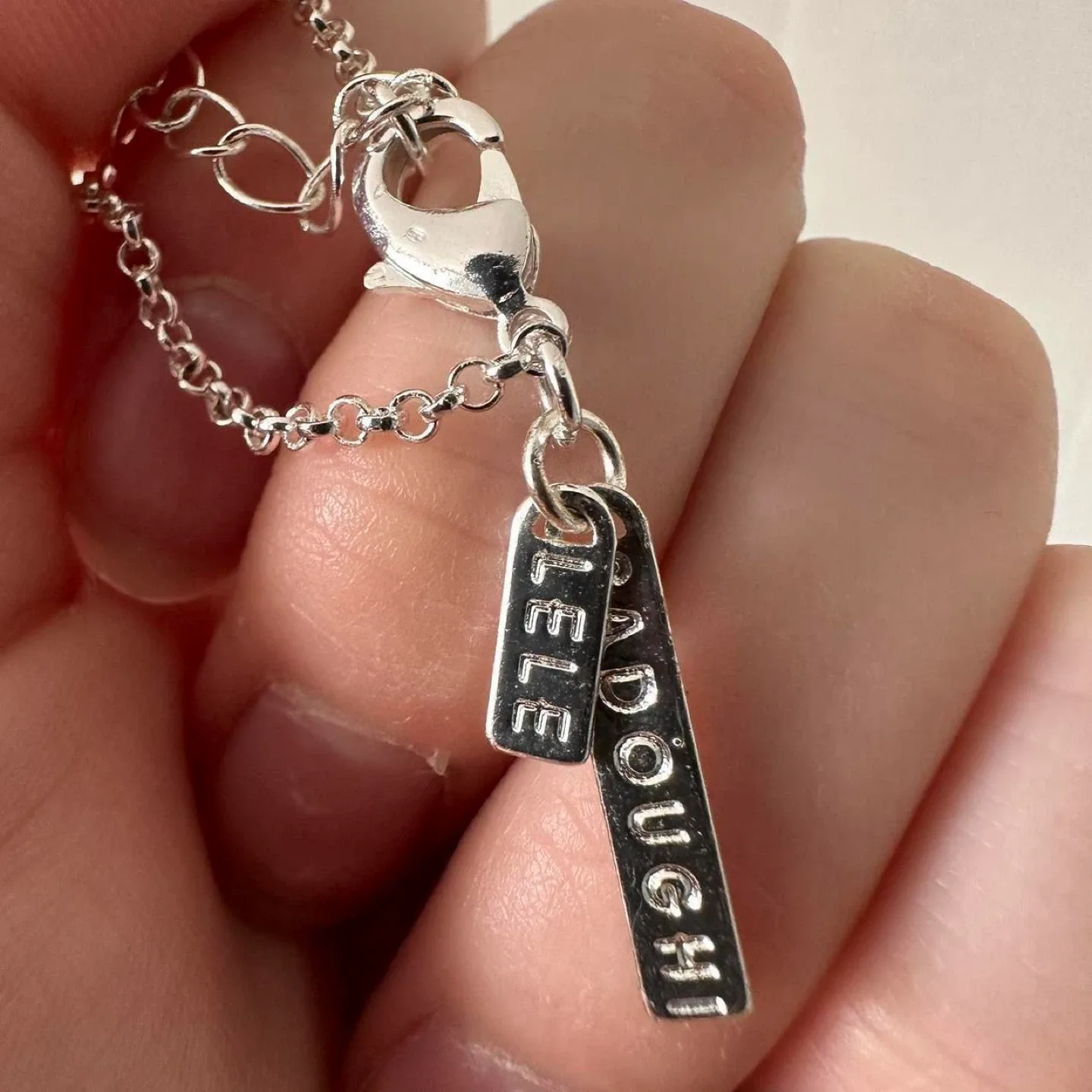 Silver Circle Pendant Necklace image indicator(7)