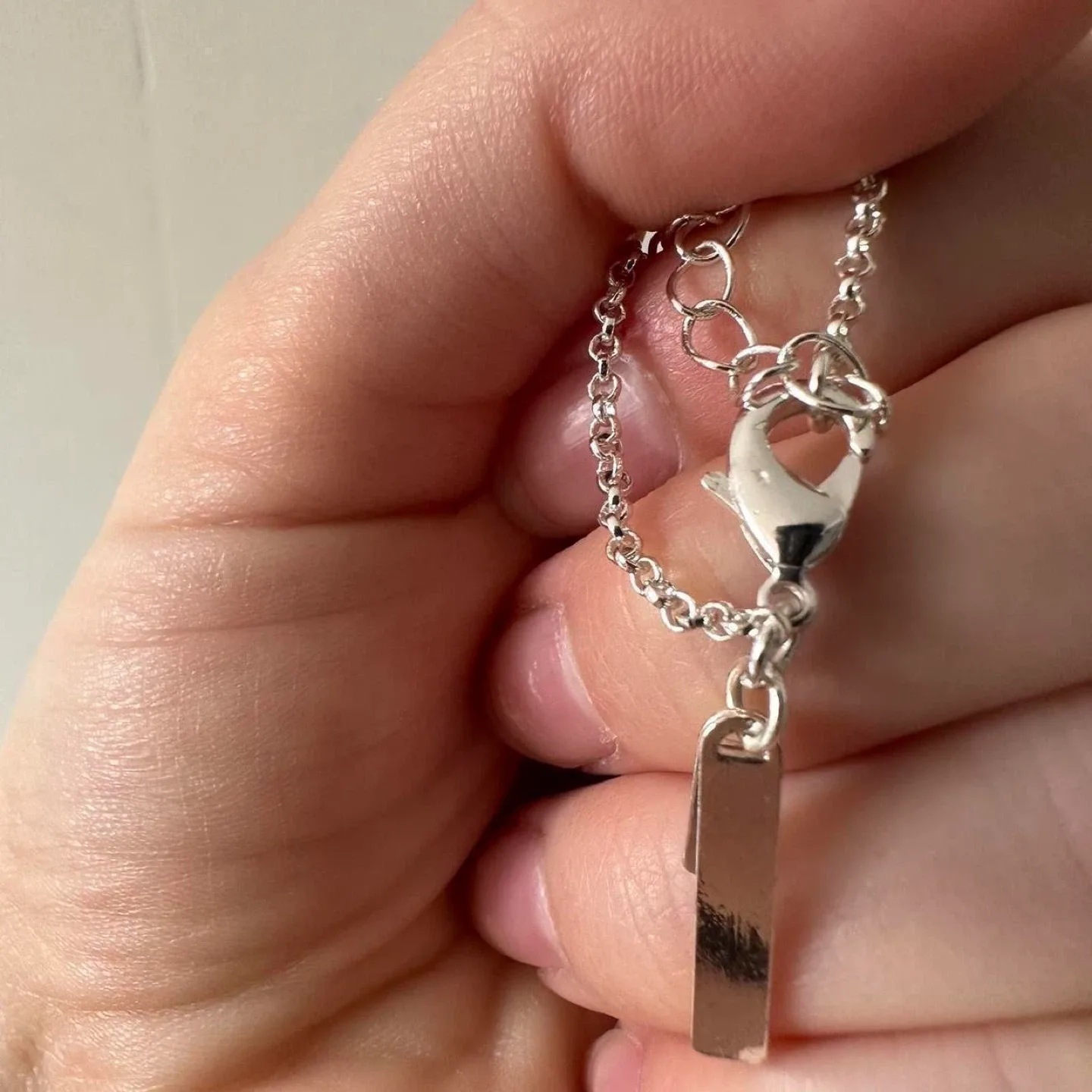 Silver Circle Pendant Necklace image indicator(8)