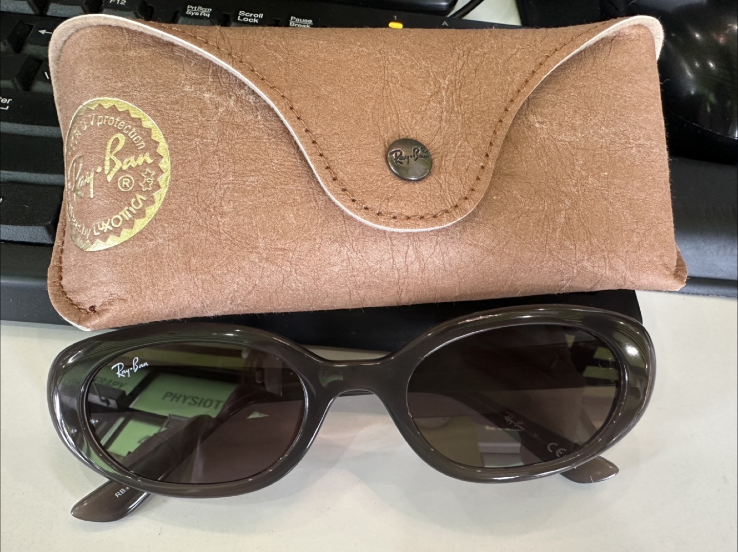 Ray-Ban Sunglasses with Case - photo 2