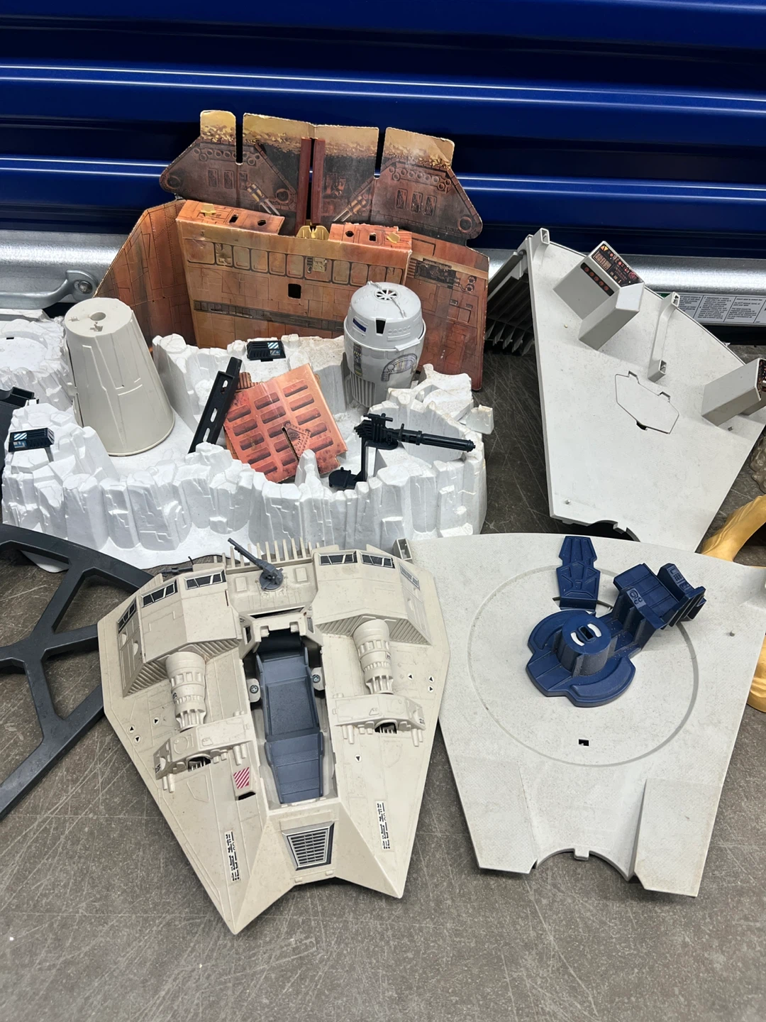Vintage Star Wars Hoth Ice Planet Adventure Set Parts - photo 5