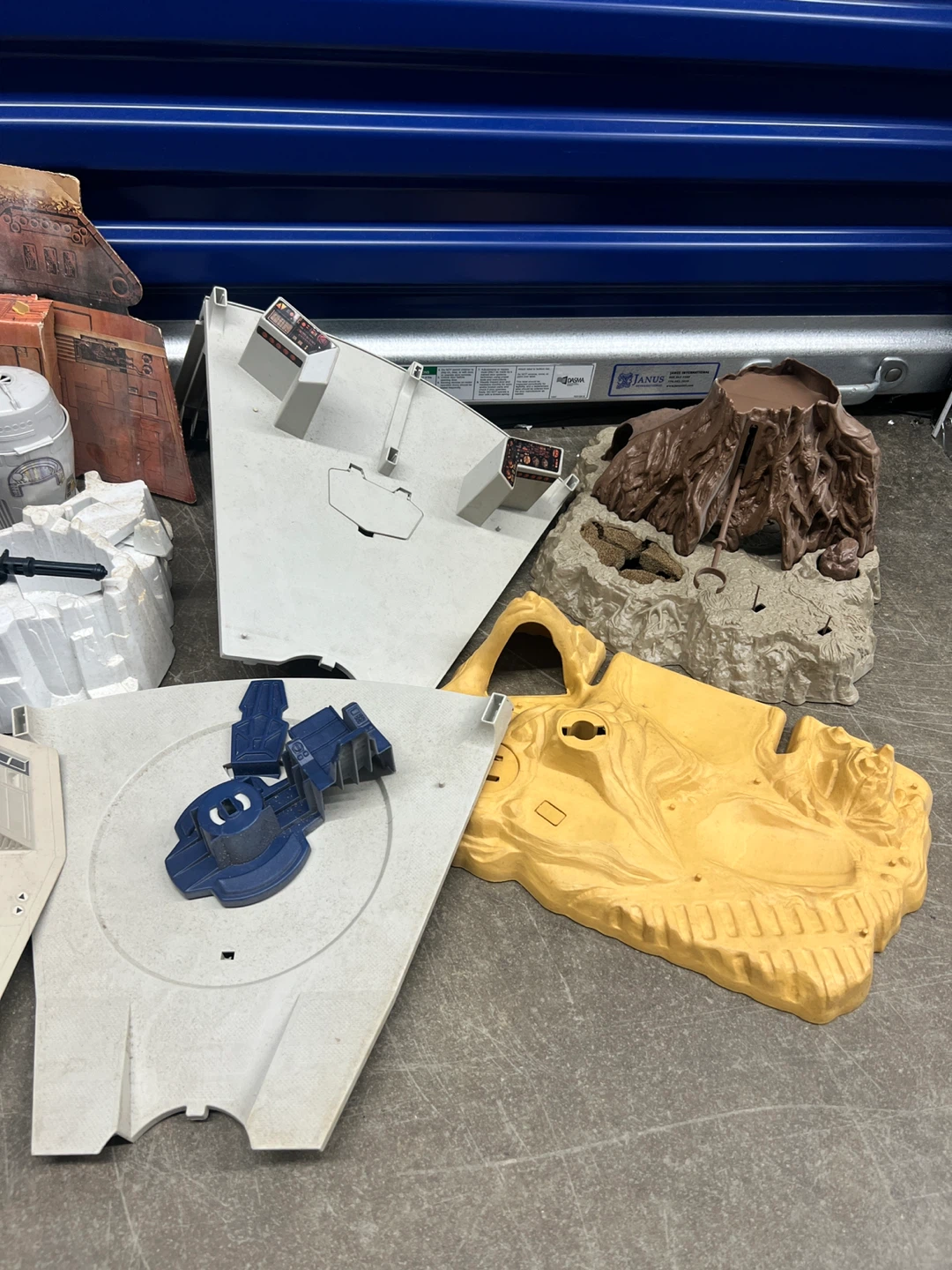 Vintage Star Wars Hoth Ice Planet Adventure Set Parts - photo 3