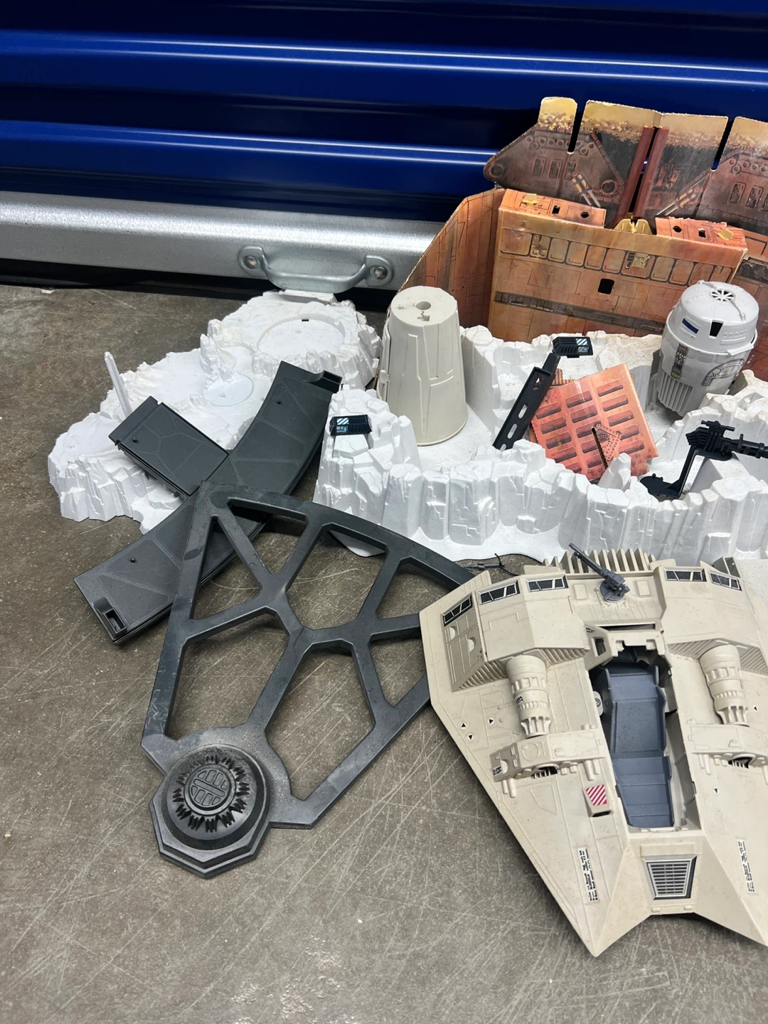 Vintage Star Wars Hoth Ice Planet Adventure Set Parts - photo 4
