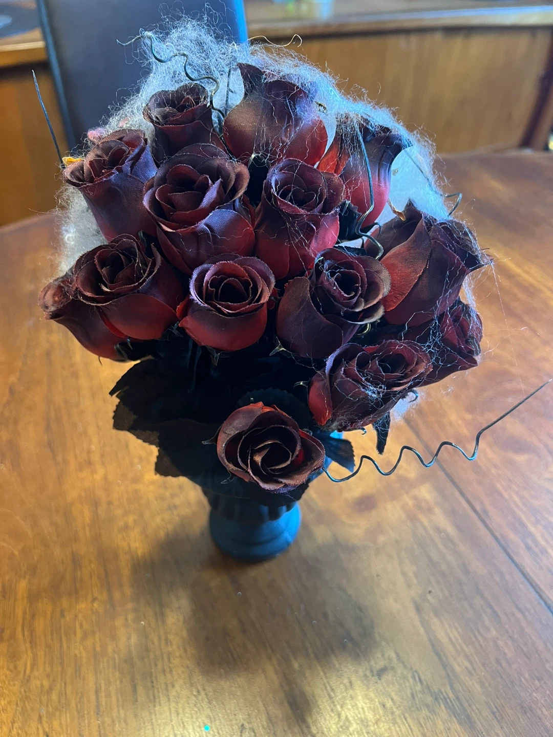 Rose Bouquet in Vase - Dark Red - photo 2