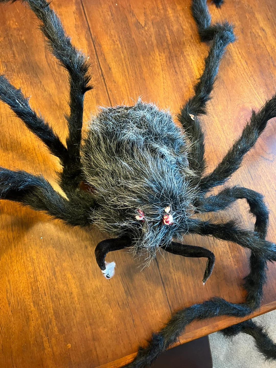 Giant bendable leg Halloween Spider Decoration - photo 2