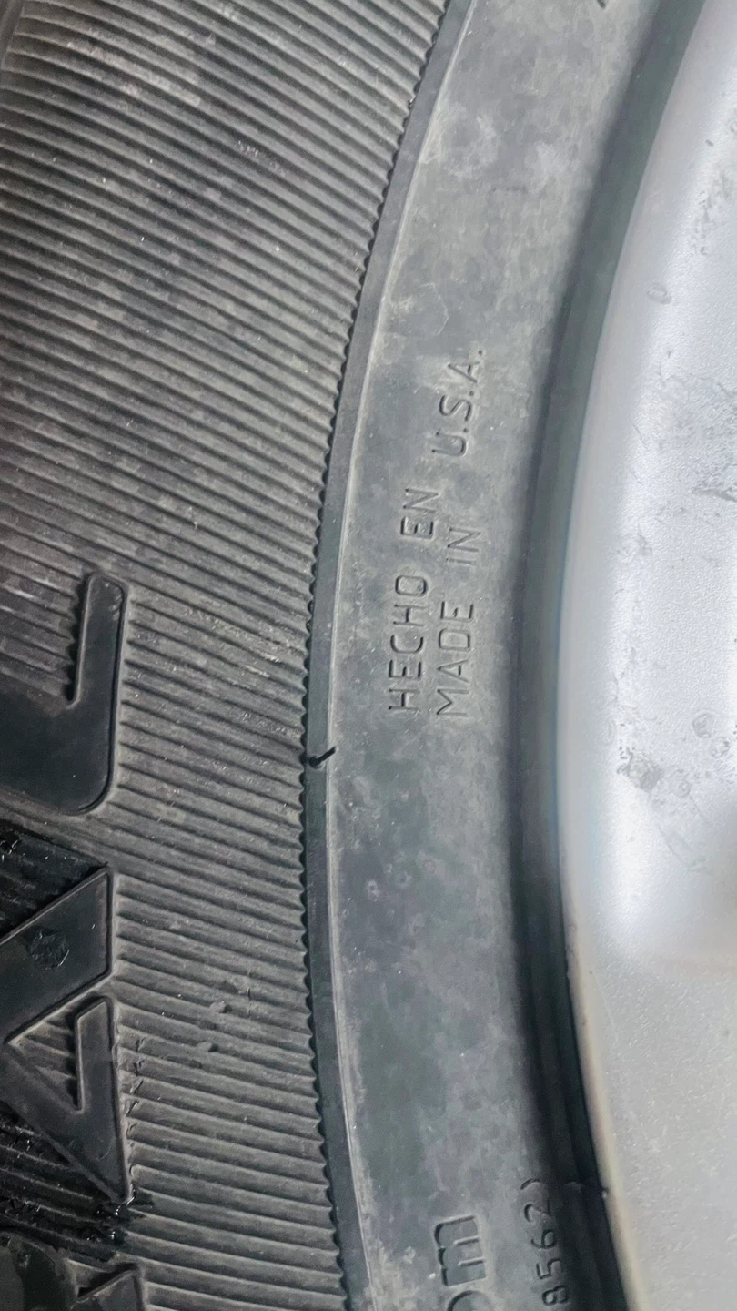 Set of 4 235/70R17 Tires on Chevy Rims - photo 5