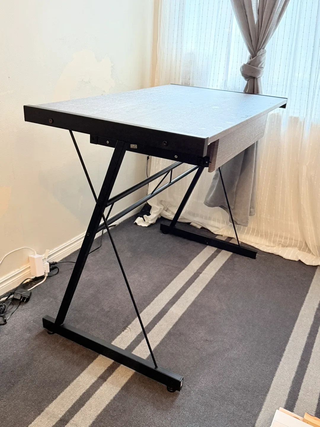 Drafting Table with Adjustable Angle Top image indicator(2)