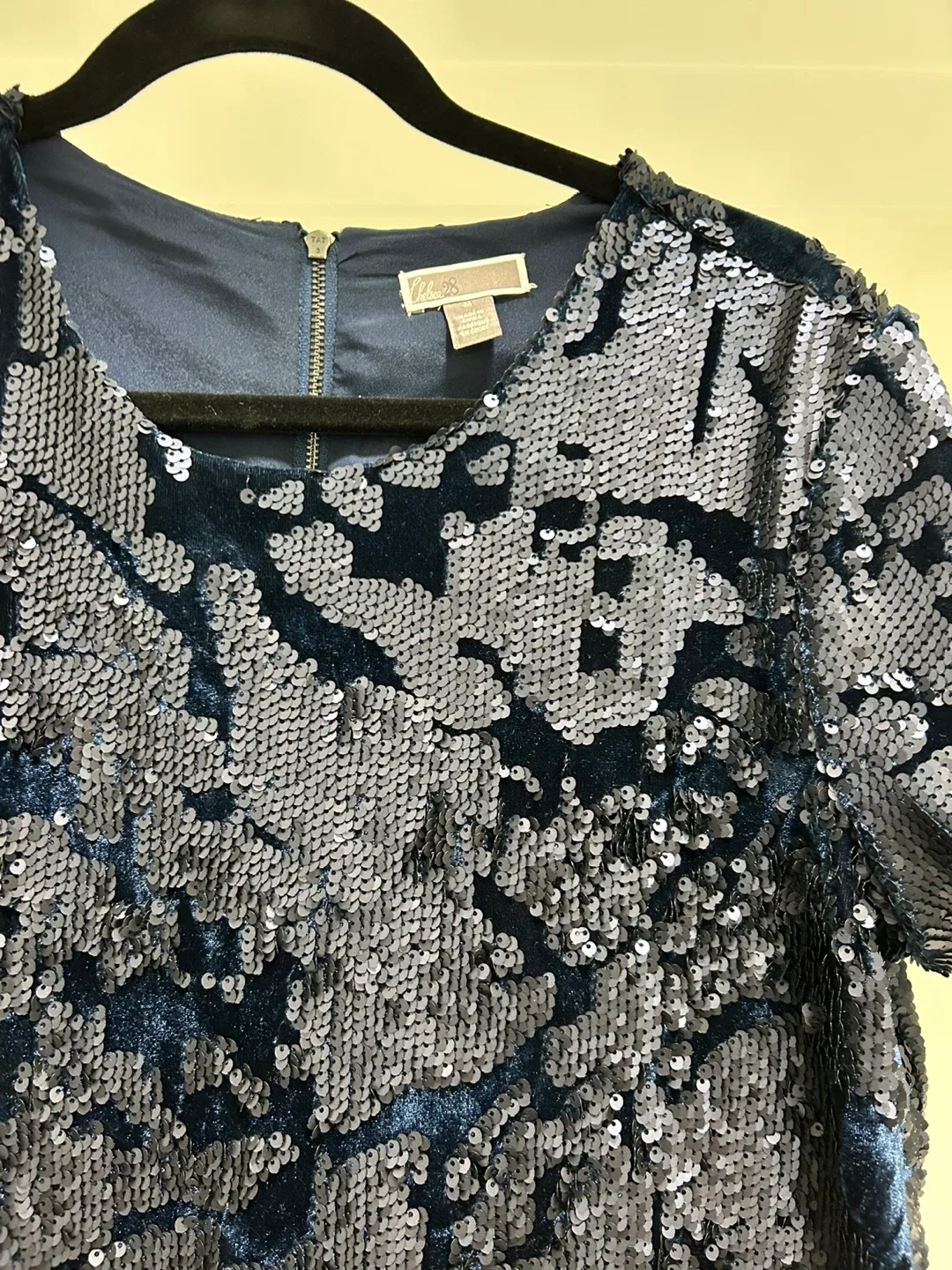 Chelsea28 Sequin/velvet Dress - Size M image indicator(2)