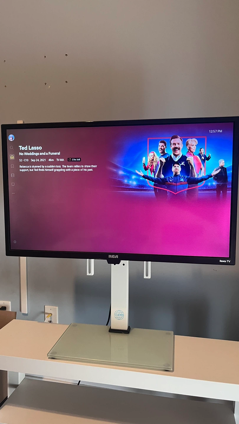 [price dropped] 33’ Roku TV + Stand - photo 5