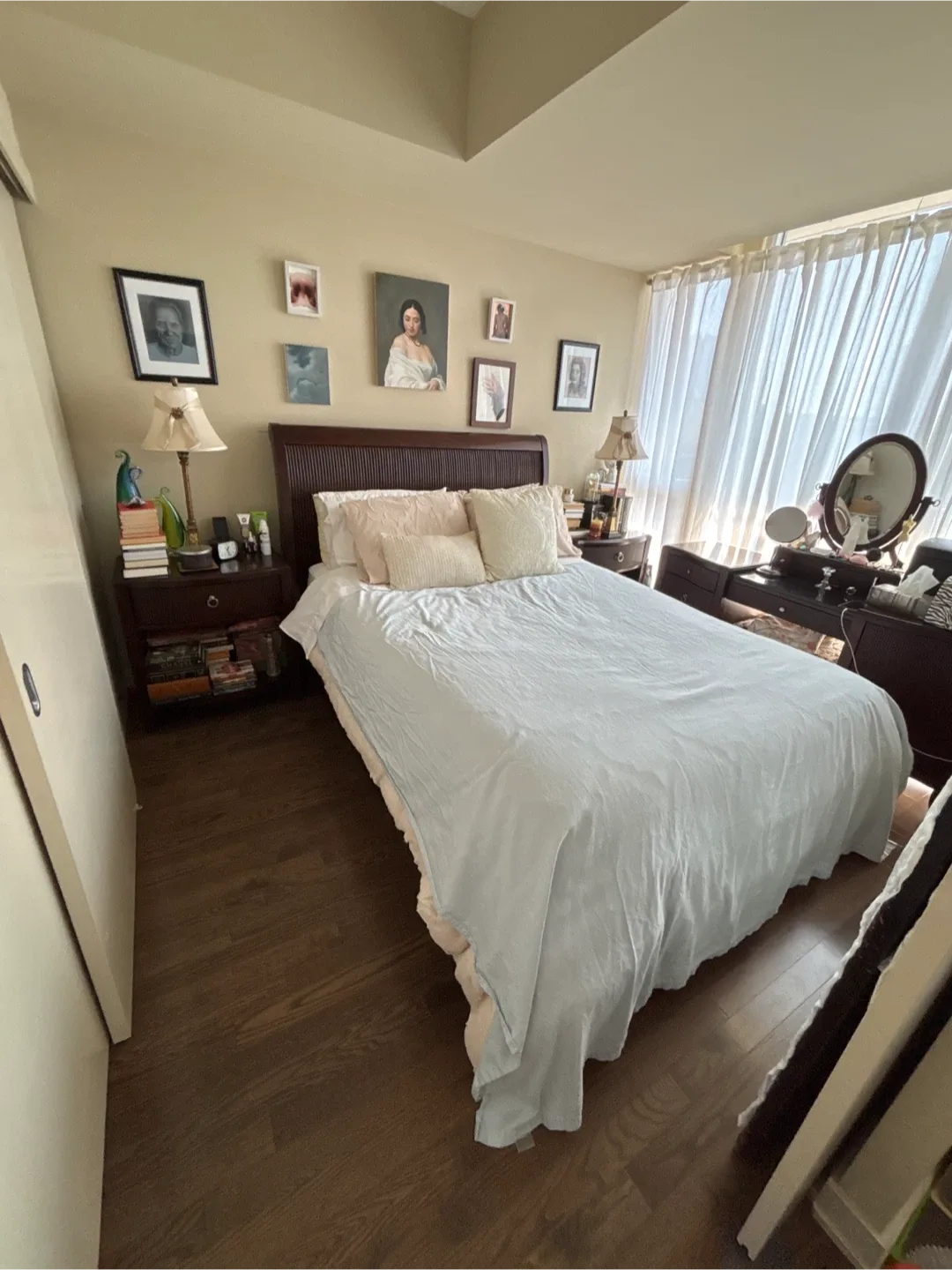 Queen Bedroom Set - Bed, Nightstands, Vanity thumbnail