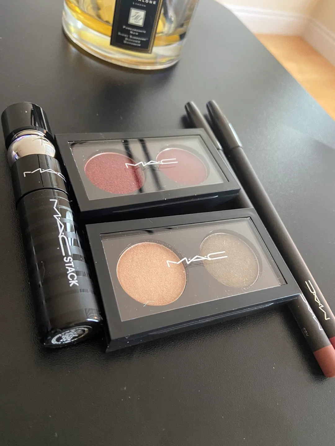 MAC Cosmetics Bundle: Eyeshadow, Mascara, Liner image indicator(2)