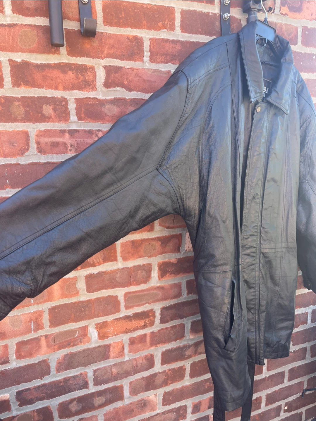 Men's leather jacket size XL - photo 3