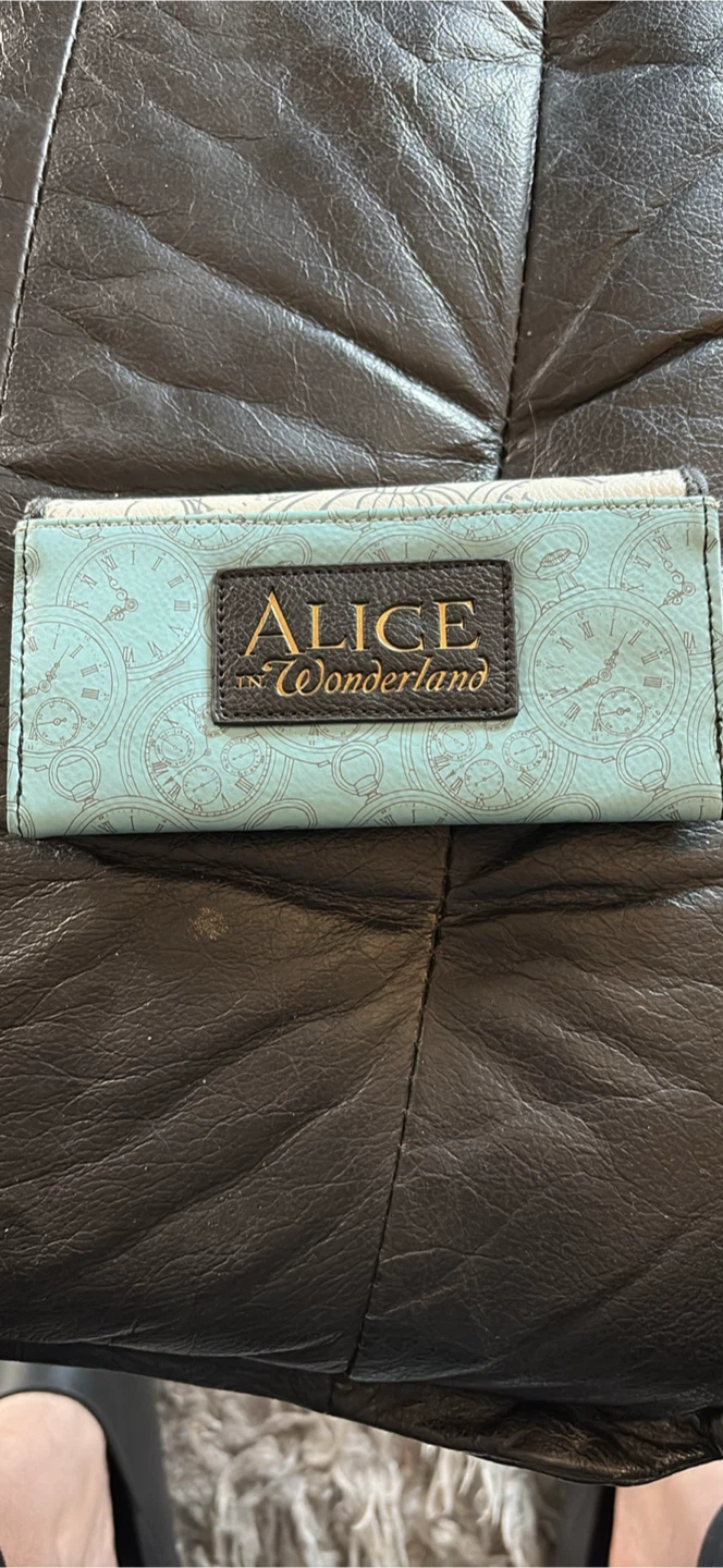 LOUNGEFLY Alice in Wonderland Wallet - photo 2