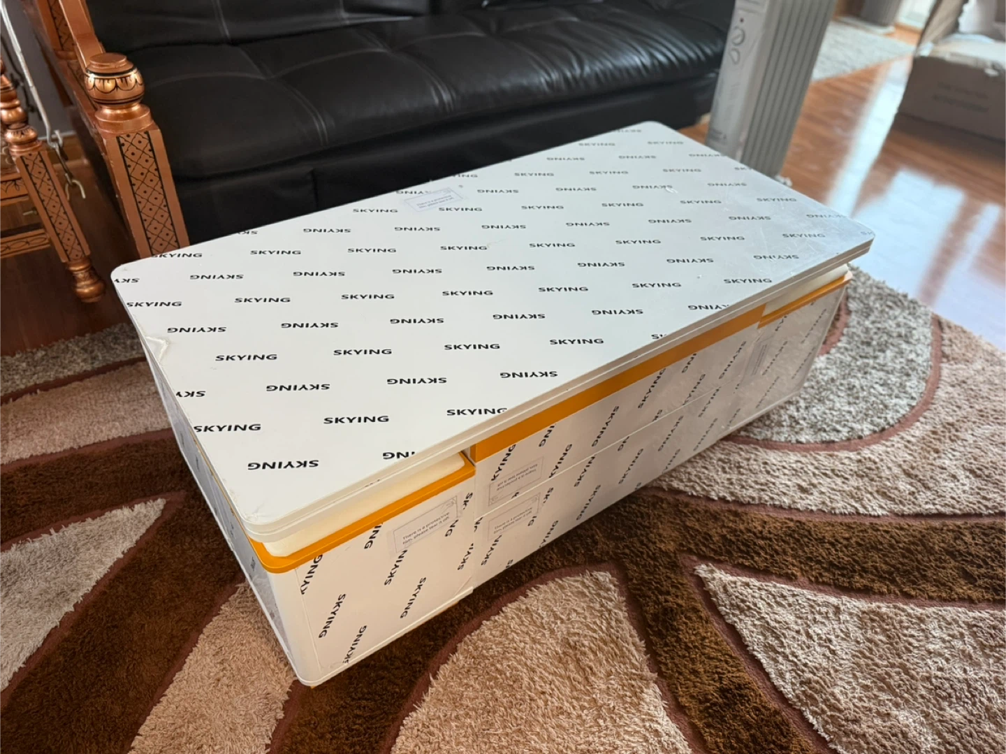 Skying Lift Top Coffee Table with Hidden Storage