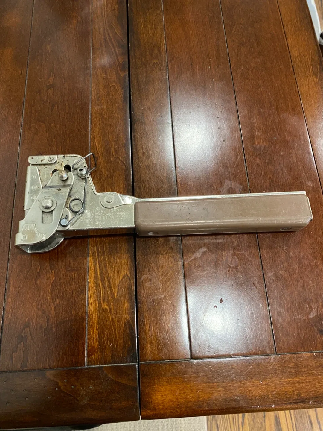 CLASSIC HAMMER STAPLER thumbnail