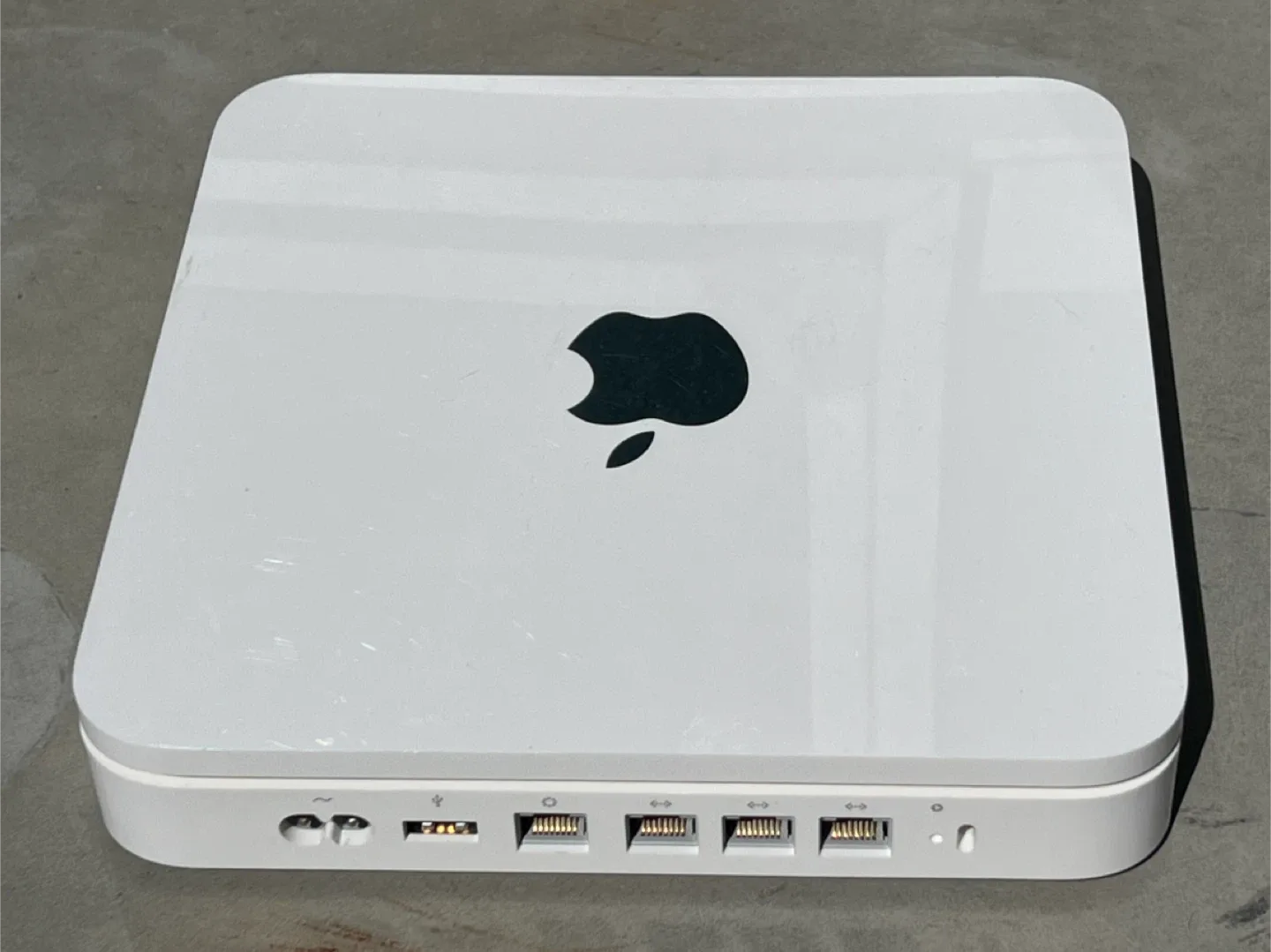Apple AirPort Time Capsule (A1409) • 2 TB • Tested & Working 🥕 image indicator(4)