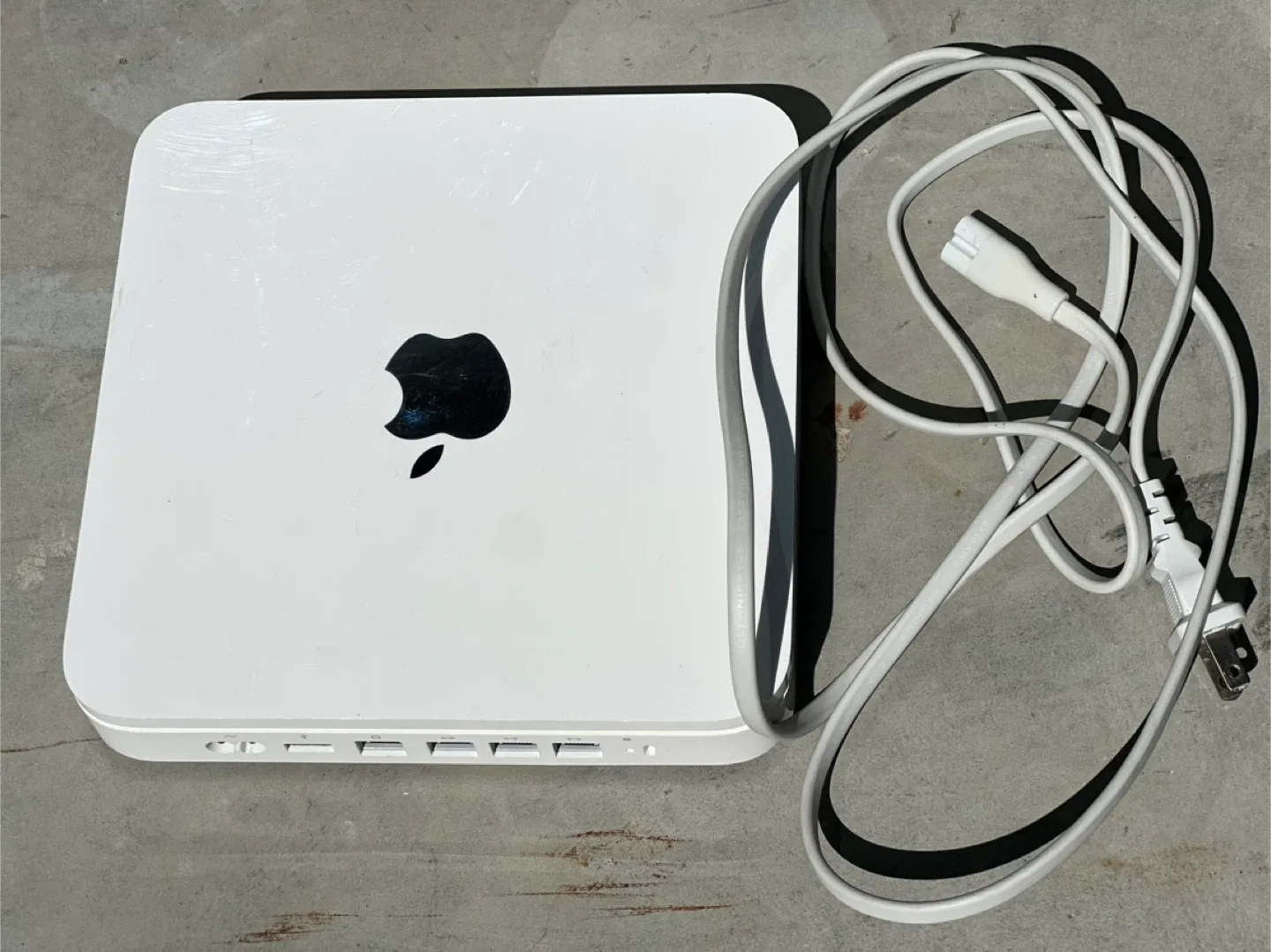 Apple AirPort Time Capsule (A1409) • 2 TB • Tested & Working 🥕 image indicator(6)