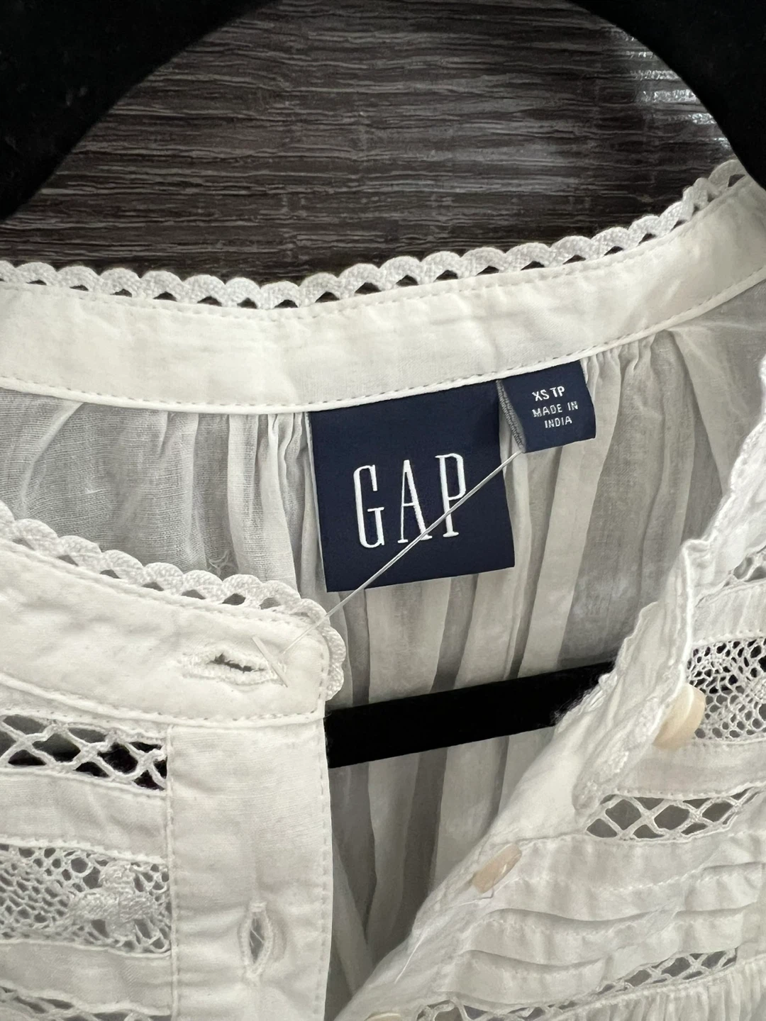 GAP White Lace Blouse - Size XS - photo 2