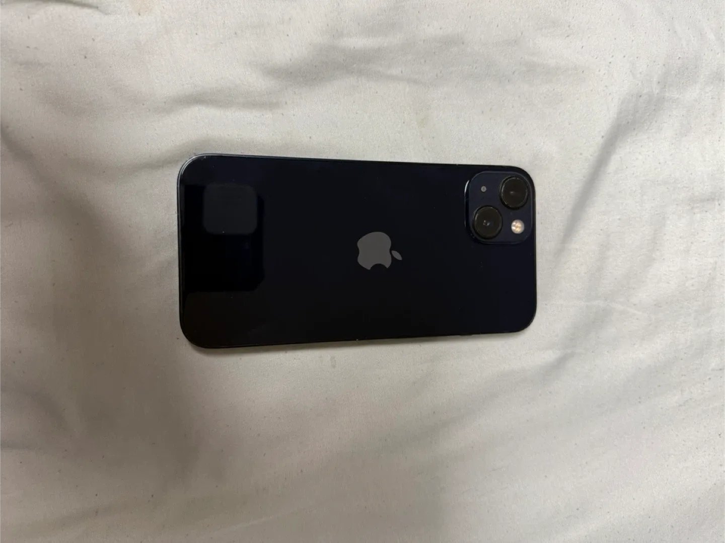 Apple iPhone 13 - Black thumbnail