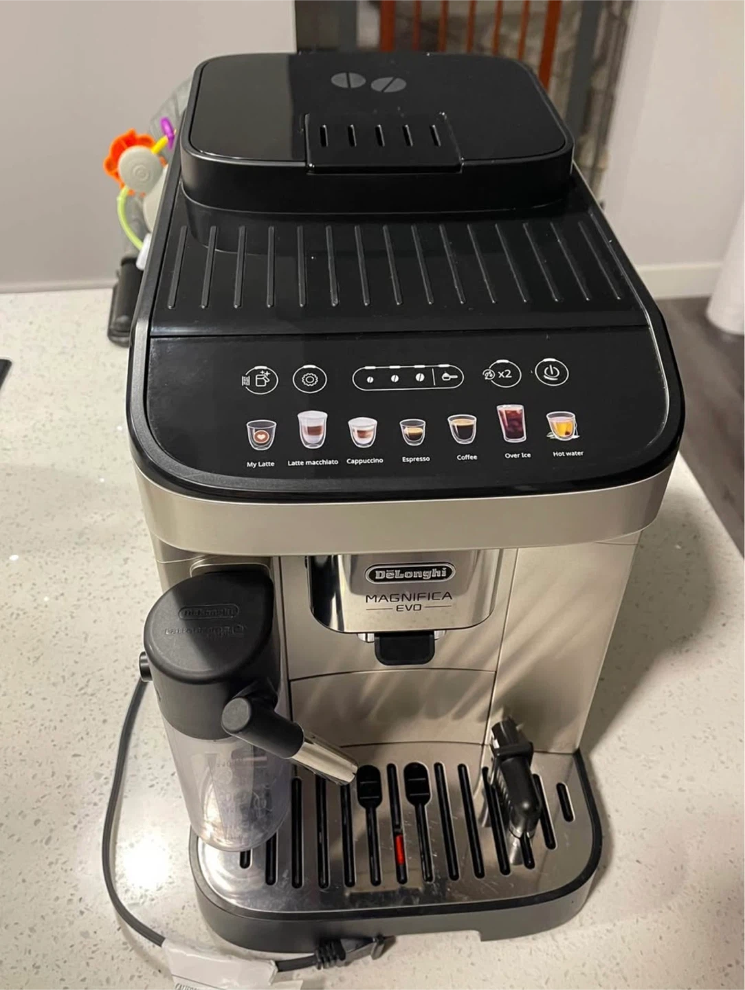DeLonghi Magnifica EVO Automatic Espresso Machine - photo 2