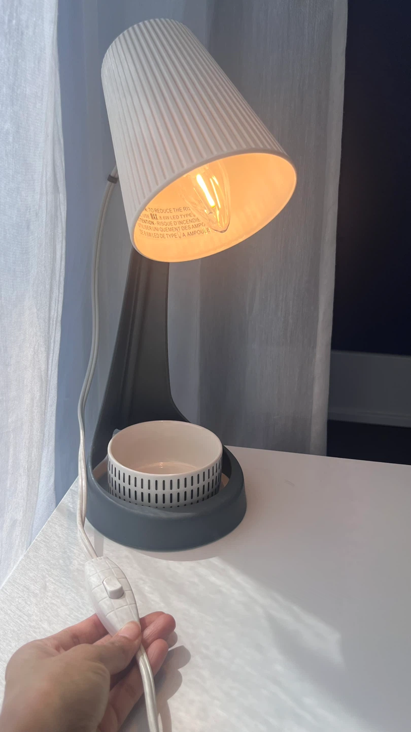 Ikea Table Lamp w. Bulb