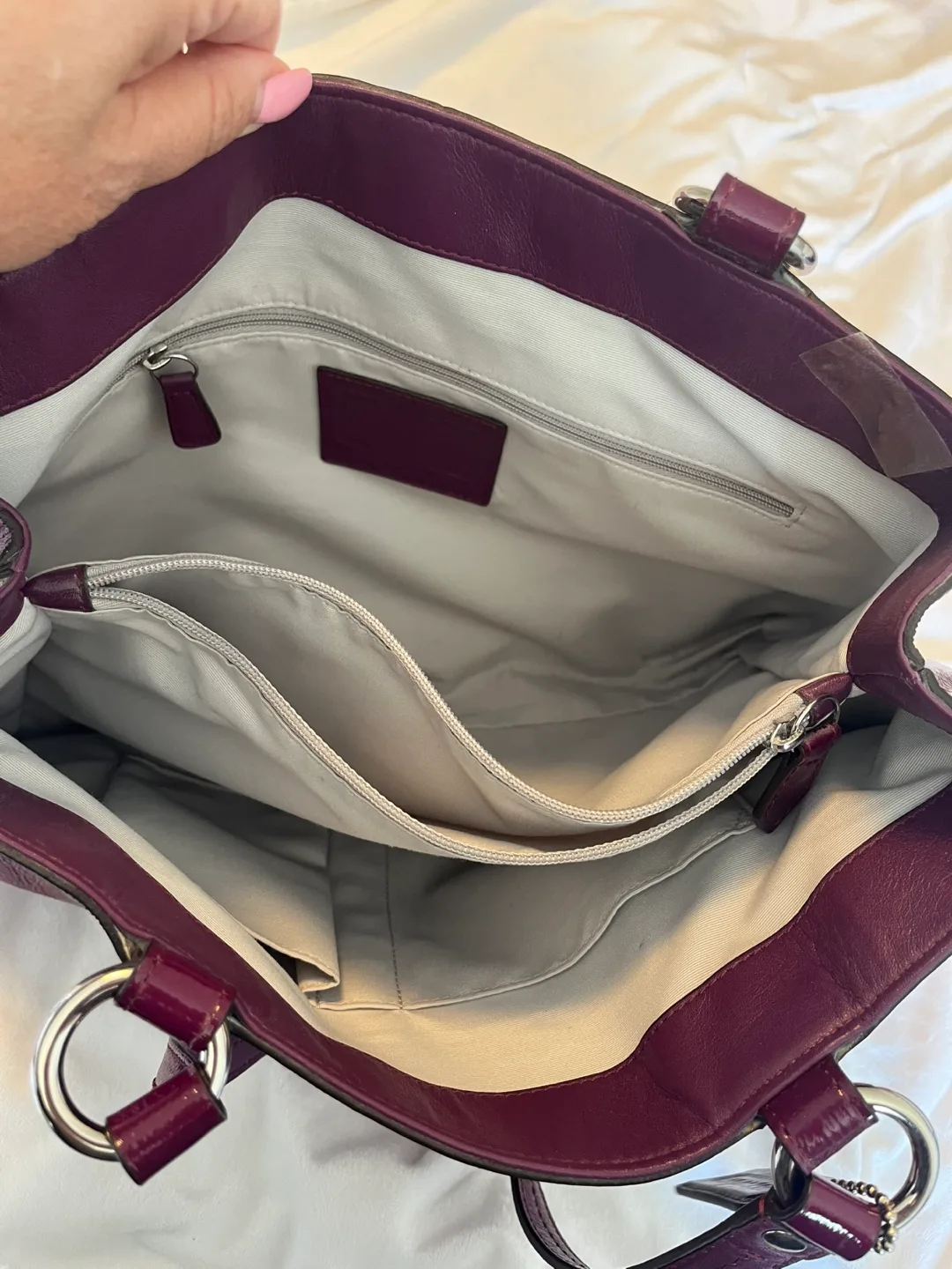 Coach Purple Patent Leather Tote Bag image indicator(3)