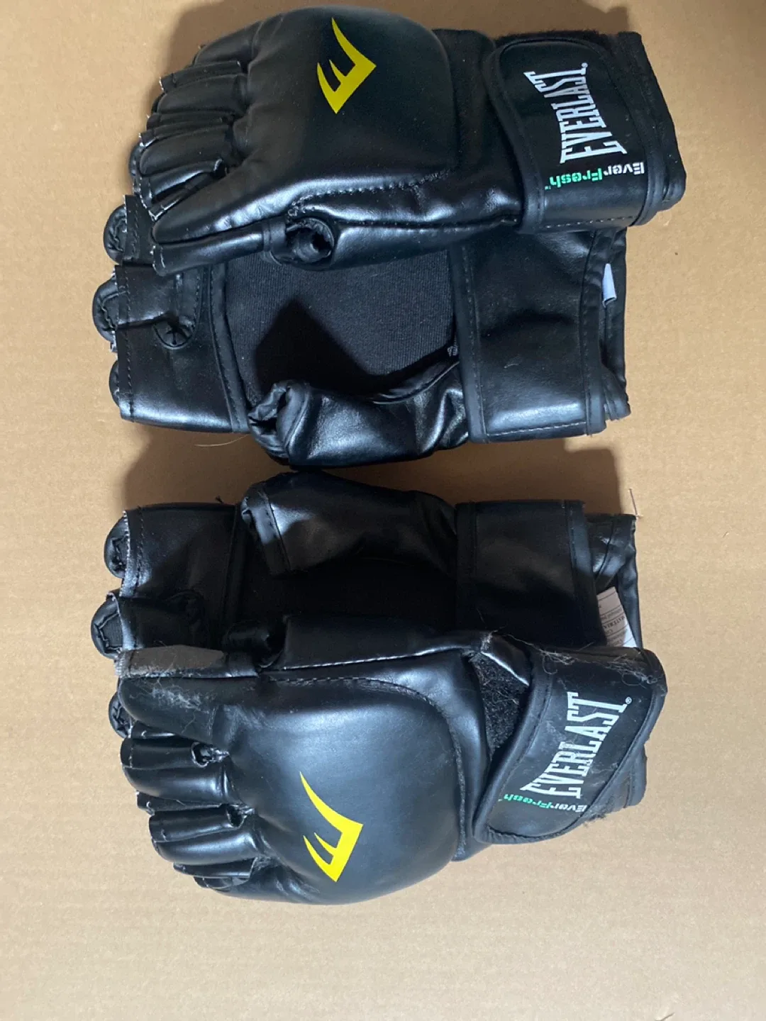 Everlast MMA Training Gloves thumbnail