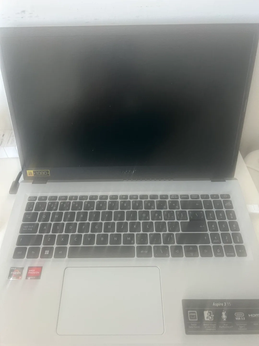 Acer Aspire 3 15 Laptop thumbnail