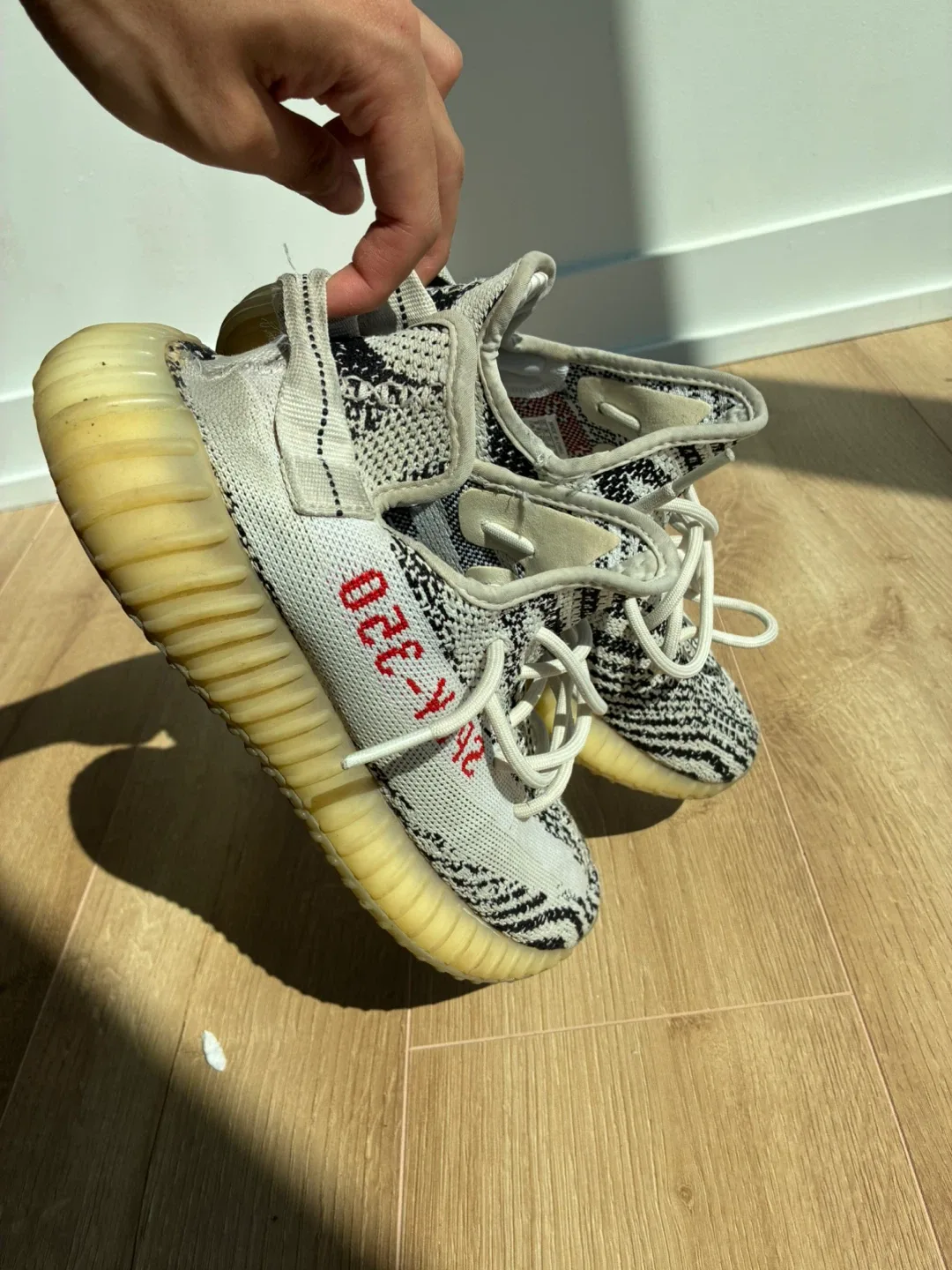 Adidas Yeezy Boost 350 V2 Zebra Men 9 image indicator(3)