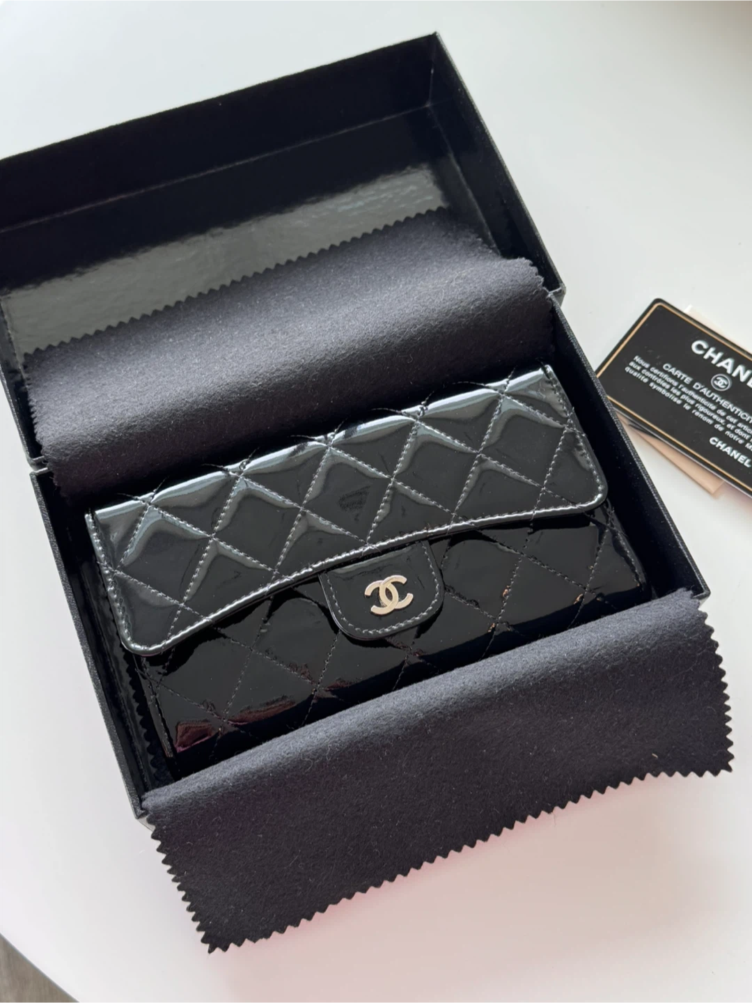 Chanel Classic Long Wallet (patent leather)