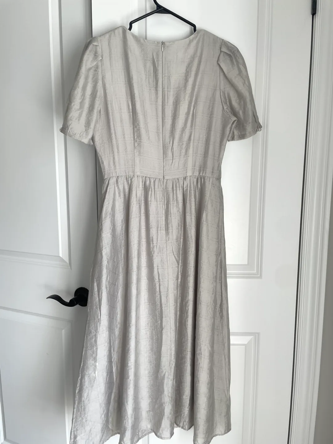 New Yiyaxin Grey Dress - Size M image indicator(7)