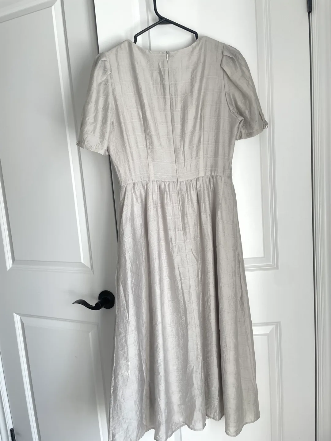 New Yiyaxin Grey Dress - Size M image indicator(8)