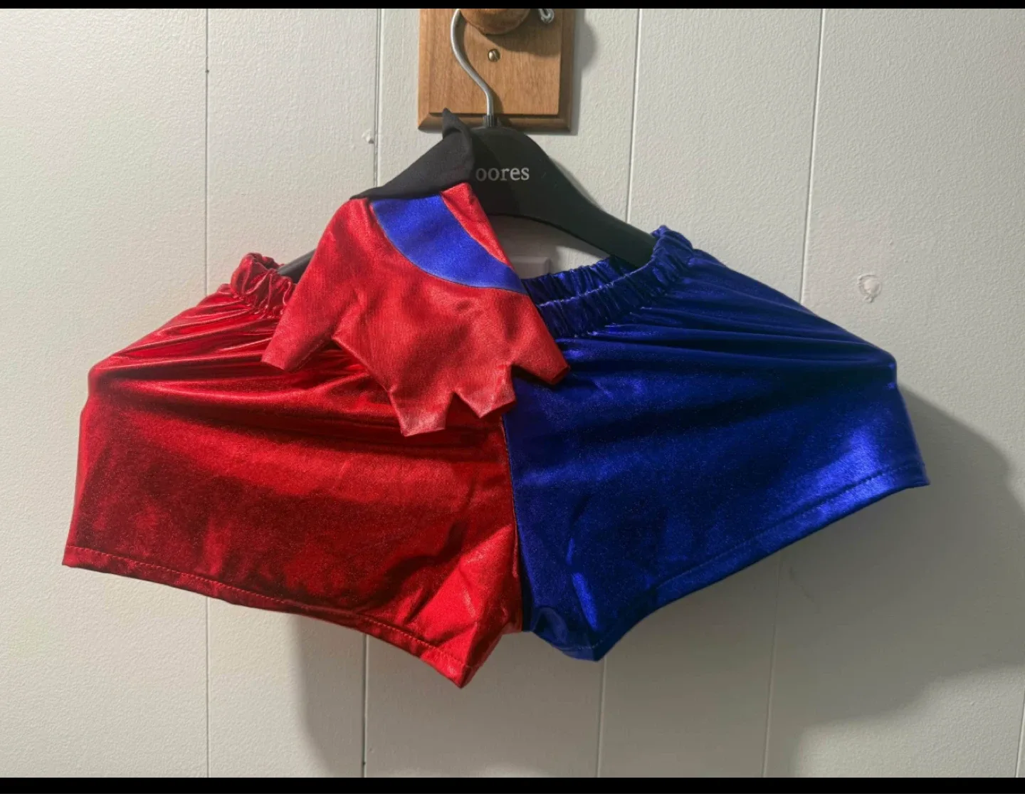 Harley Quinn Costume - Jacket & Shorts image indicator(3)