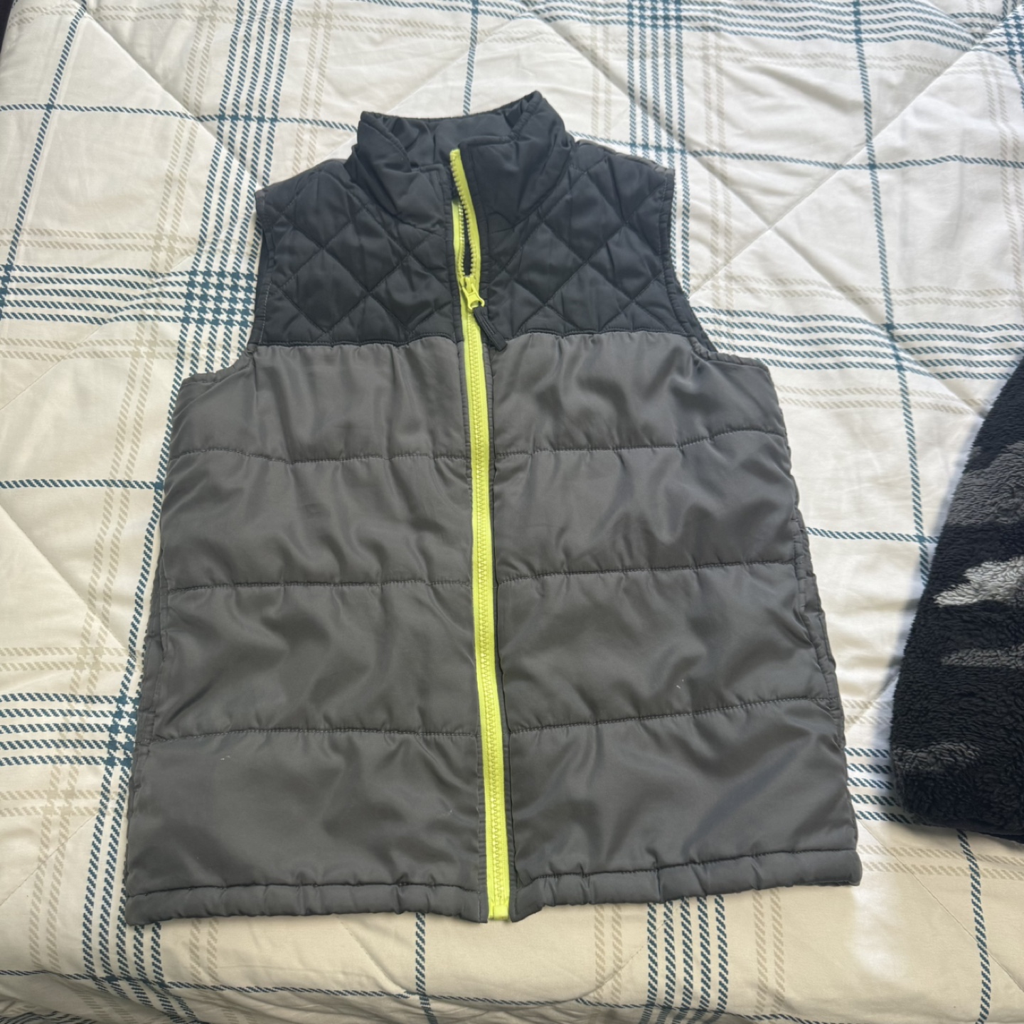 Kids' Puffer Vest - Grey & Black