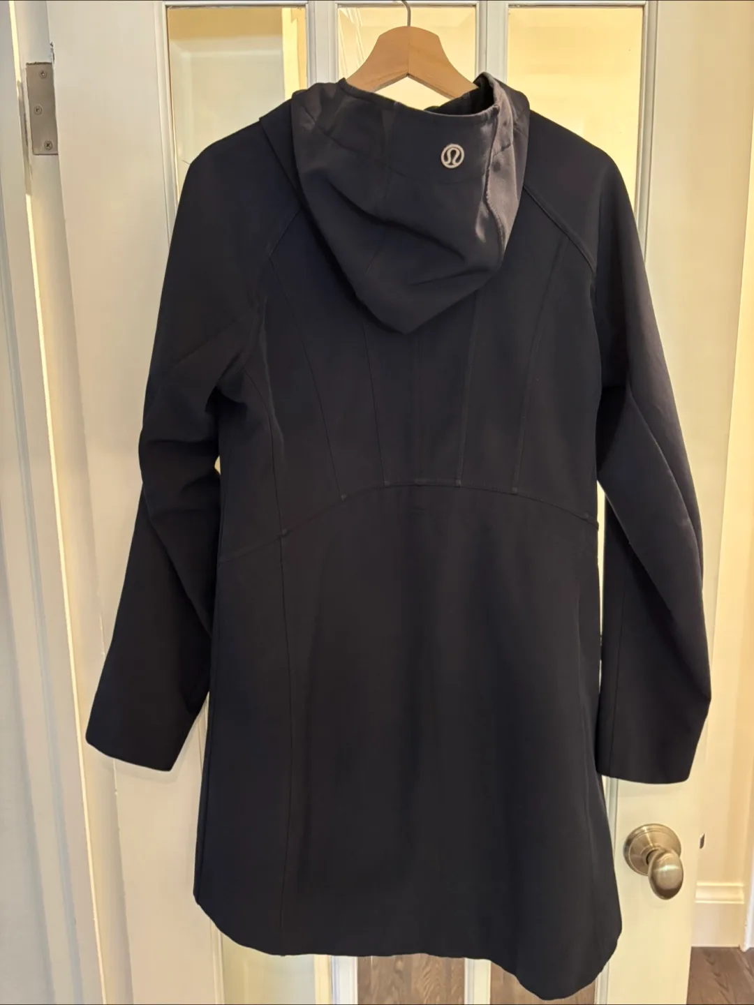 Lululemmon yoga coat image indicator(2)