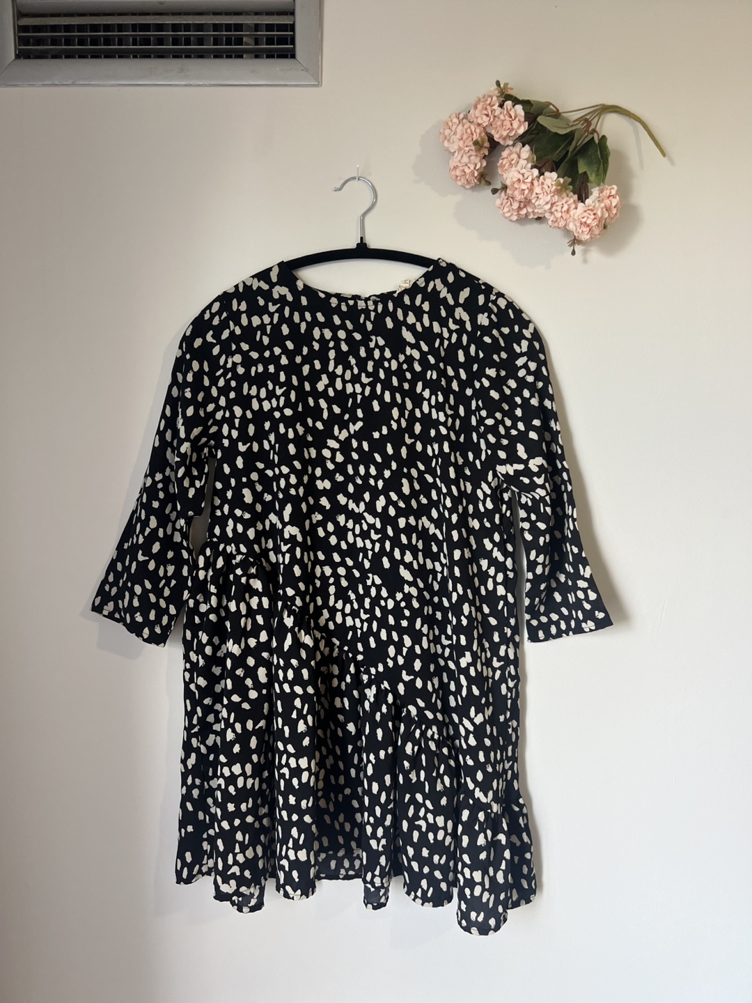 Black & White Spotted girls Dress (8-10y)