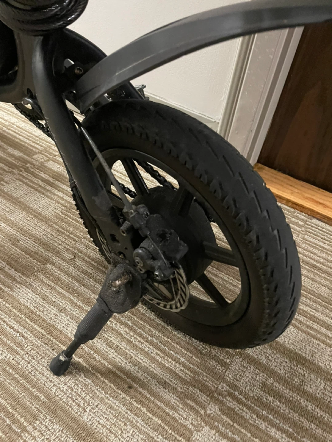 Jetson Bolt Pro Electric Bike - Great Condition - photo 4
