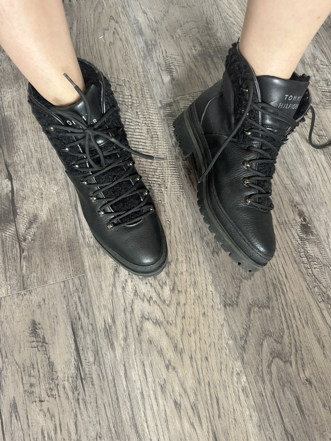 Tommy Hilfiger Outdoor Bootie - Size 8.5 - photo 2