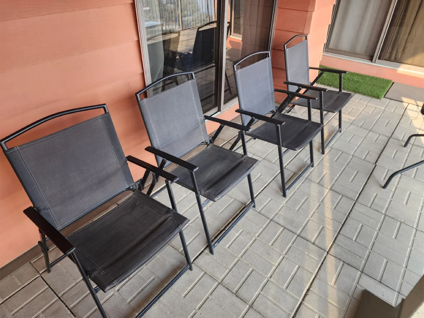 Patio Table Set with 4 Folding Chairs & Umbrella - photo 5