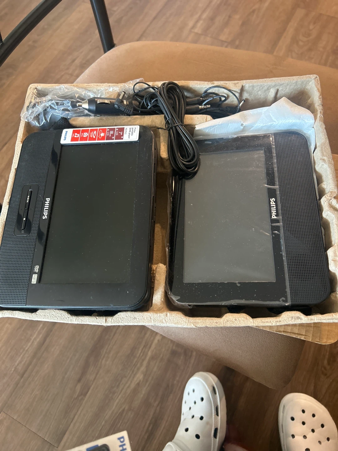 Philips 7" Portable DVD Player Dual Screen - photo 2